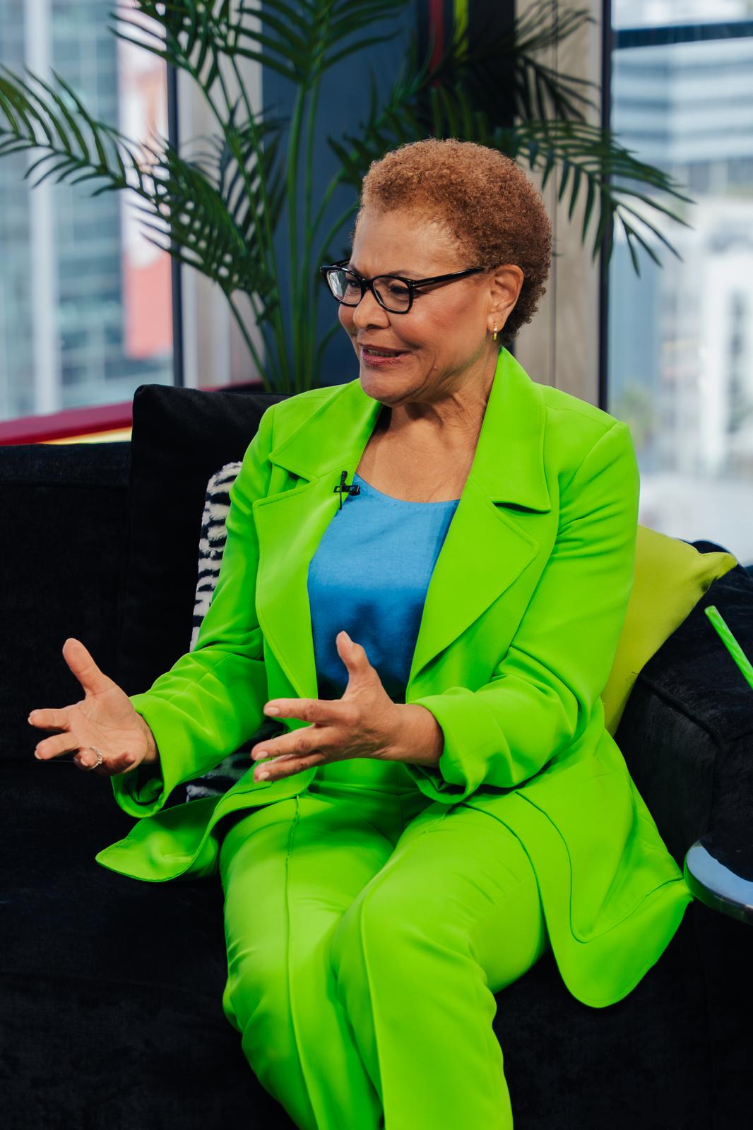 Guest speaking in The Jason Lee Show studio